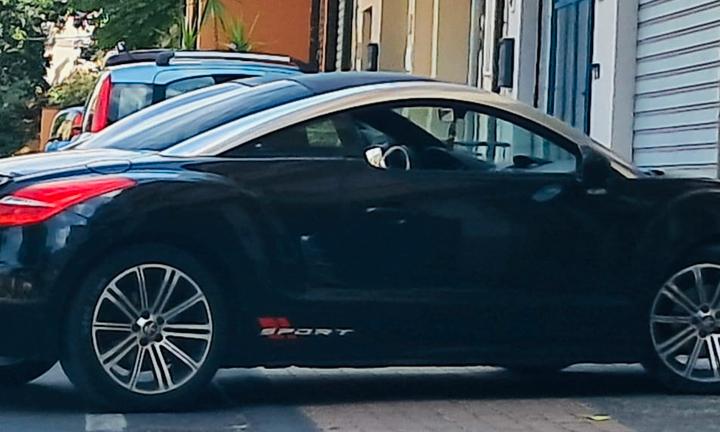 PEUGEOT RCZ