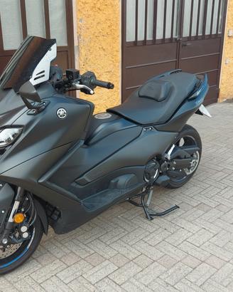  yamaha scooter t max 560