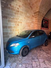 Lancia Ypsilon 0.9 TwinAir 85 CV 5 porte Metano Ec