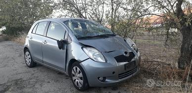 TOYOTA YARIS ANNO 2007