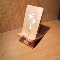 Supporto smartphone handmade – Design stencil 