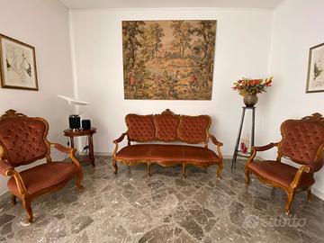 Salotto d’Epoca in Legno Massello