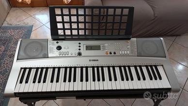 Tastiera Yamaha E313 + Supporto