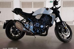 Honda CB1000R +