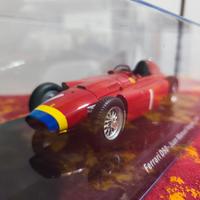 Modellino Ferrari D50