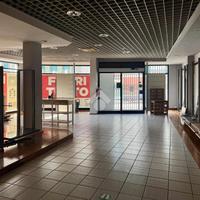 NEGOZIO A VILLAFRANCA DI VERONA