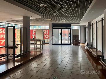 NEGOZIO A VILLAFRANCA DI VERONA