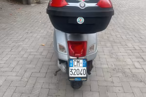 vespa 250 gts