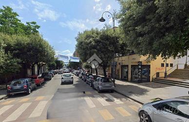 NEGOZIO A SOMMA VESUVIANA