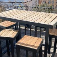 Set tavolo alto + 6 sgabelli da terrazzo