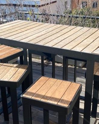 Set tavolo alto + 6 sgabelli da terrazzo