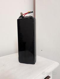 Nuova Batteria 48V 16Ah per scuter Z-tech