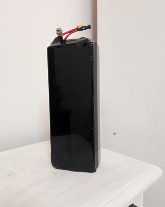Nuova Batteria 48V 16Ah per scuter Z-tech