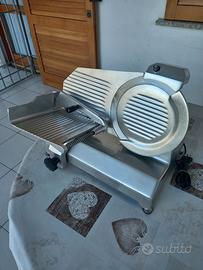 affettatrice elettrica