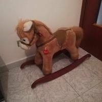 cavallo a dondolo Trudy