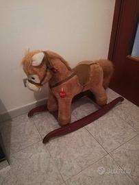 cavallo a dondolo Trudy