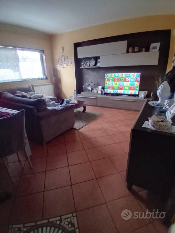 Appartamento di 110 m² con 4 locali e box auto a G - Vista 4