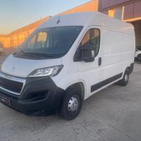 Peugeot Boxer 330 2.2 BlueHDi 140 S&S PM-TN F...