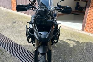 Bmw f800 gs triple black