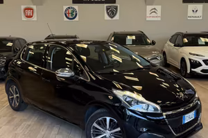 Peugeot 208 PureTech 82 5 porte Allure