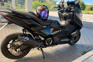 Yamaha tmax 560 tech max