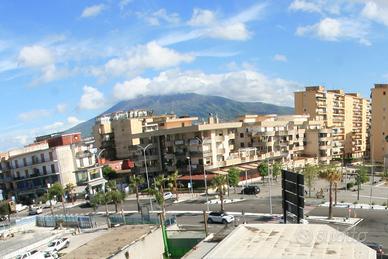 Ufficio arredato panoramico Vesuvio