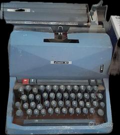 Macchina da scrivere olivetti 82