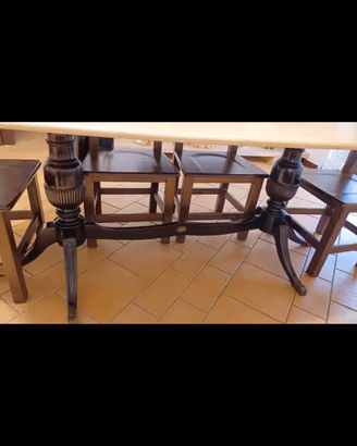 tavolo più sedie 