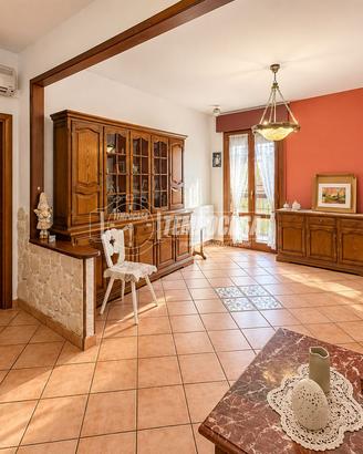 Trilocale ampio con box