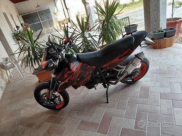 Ktm sm 690 supermoto motard
