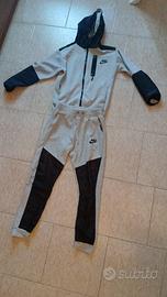 Felpa e pantaloni nike tech