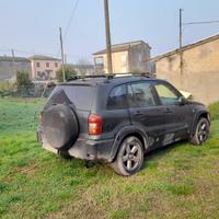 Toyota RAV4 motore danneggiato