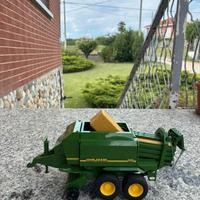 Bruder Pressa John Deere