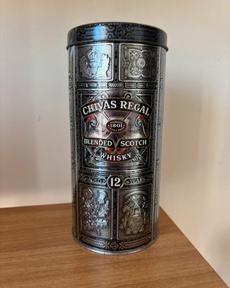 Scatola di latta Chivas Regal Whisky