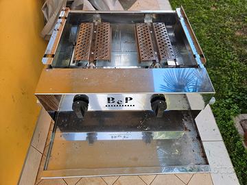 barbecue  a gas con piastra ollare 