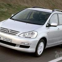 Parabrezza Toyota Avensis Verso