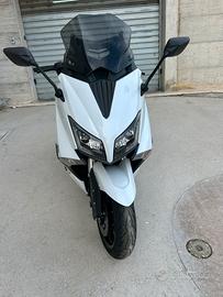 Yamaha T-Max 530