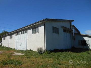 Immobile di 600 m² con 1 locale a Marzano Appio