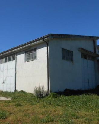 Immobile di 600 m² con 1 locale a Marzano Appio