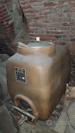 Serbatoi, cisterne, botti in vetroresina vino