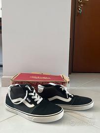 Scarpe Vans Chapman mid black/white