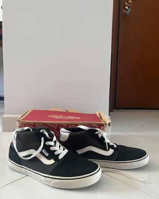 Scarpe Vans Chapman mid black/white