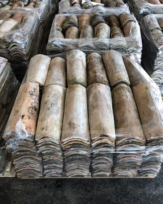 Coppi e tegole antichi