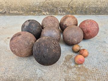 8 bocce da gioco antiche
