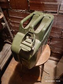 Tanica militare in metallo da 10 litri 