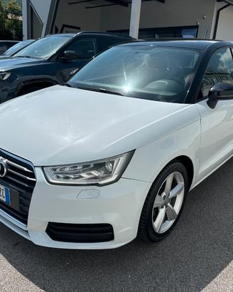 Audi A1 Sportback 1.6 tdi Sport s-tronic