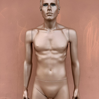 Manichini di lusso per negozio di abbigliamento