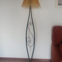 Piantana classica e lampadario