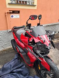 Sym Jet-x 2025 incidentato, DA ROTTAMARE