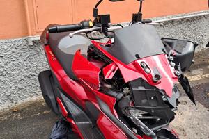 Sym Jet-x 2025 incidentato, DA ROTTAMARE